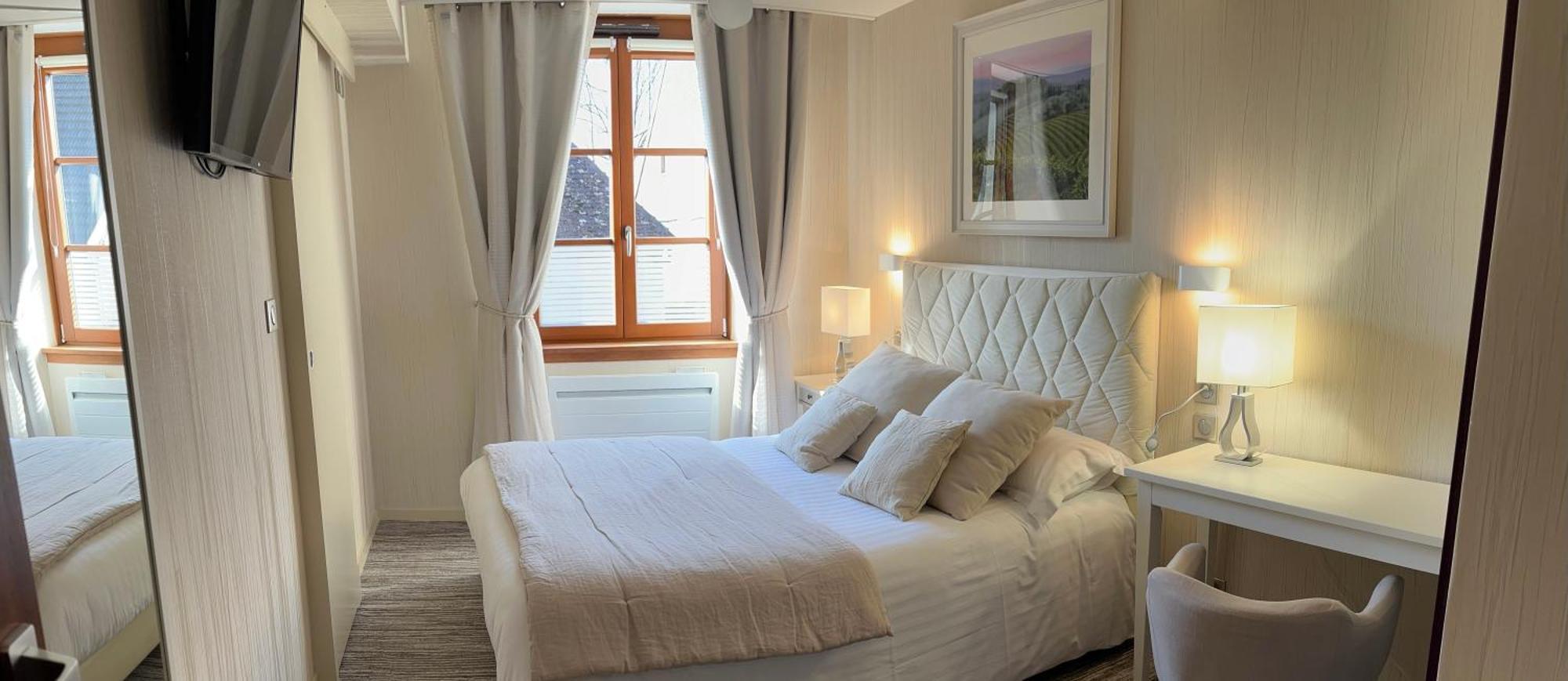 Logis Hotel Des Messageries Арбоа Екстериор снимка