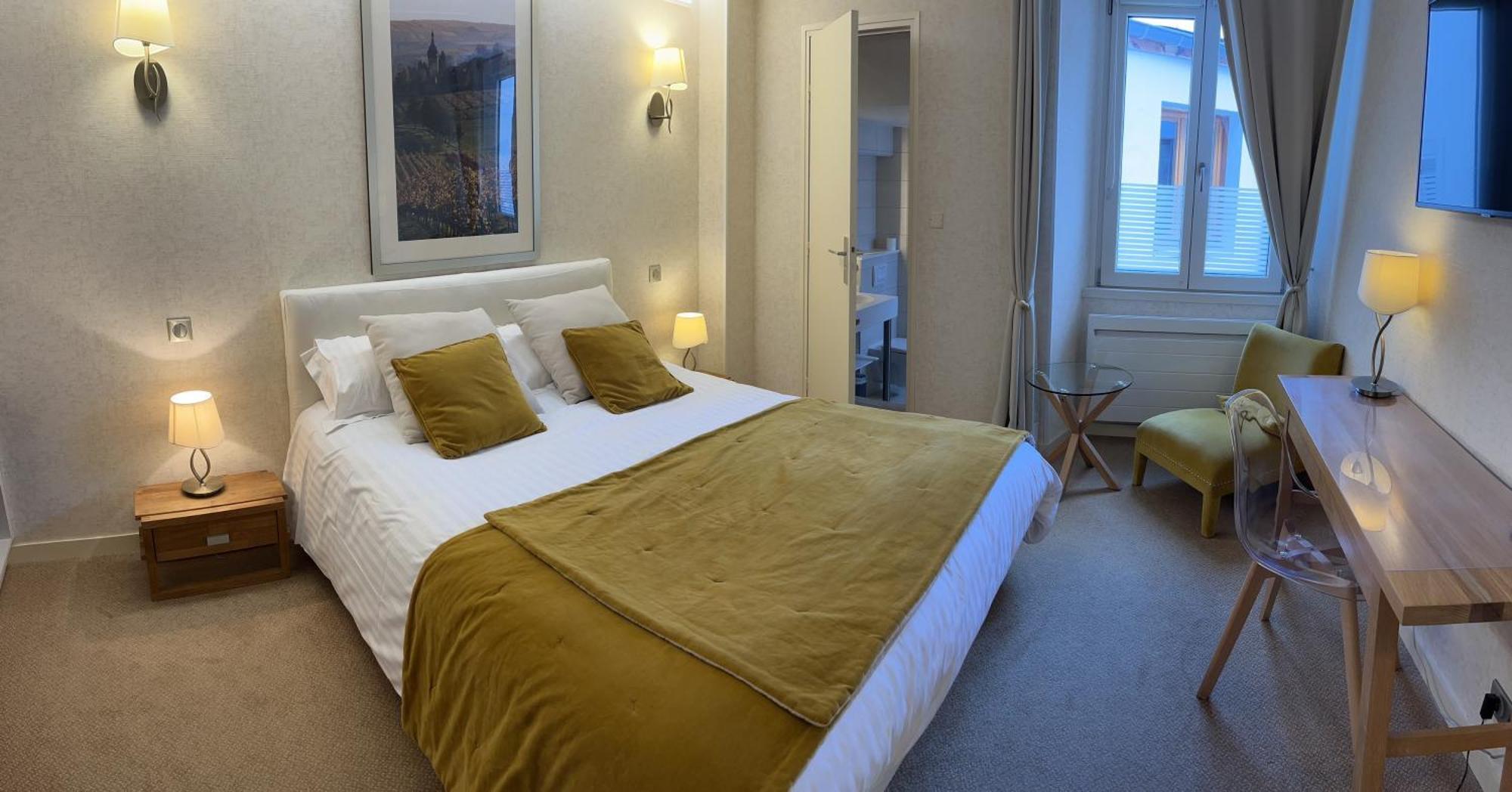 Logis Hotel Des Messageries Арбоа Екстериор снимка