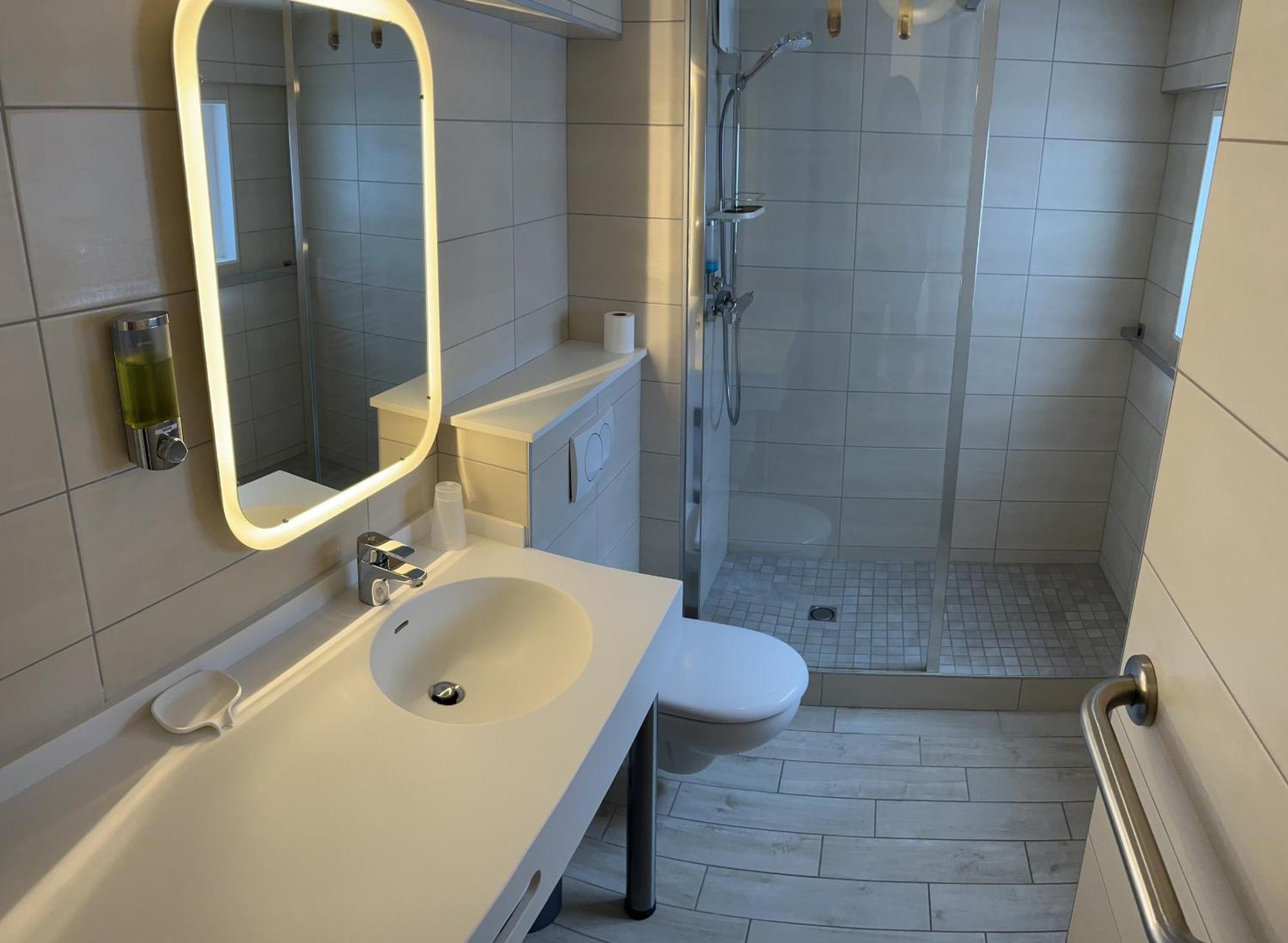 Logis Hotel Des Messageries Арбоа Стая снимка