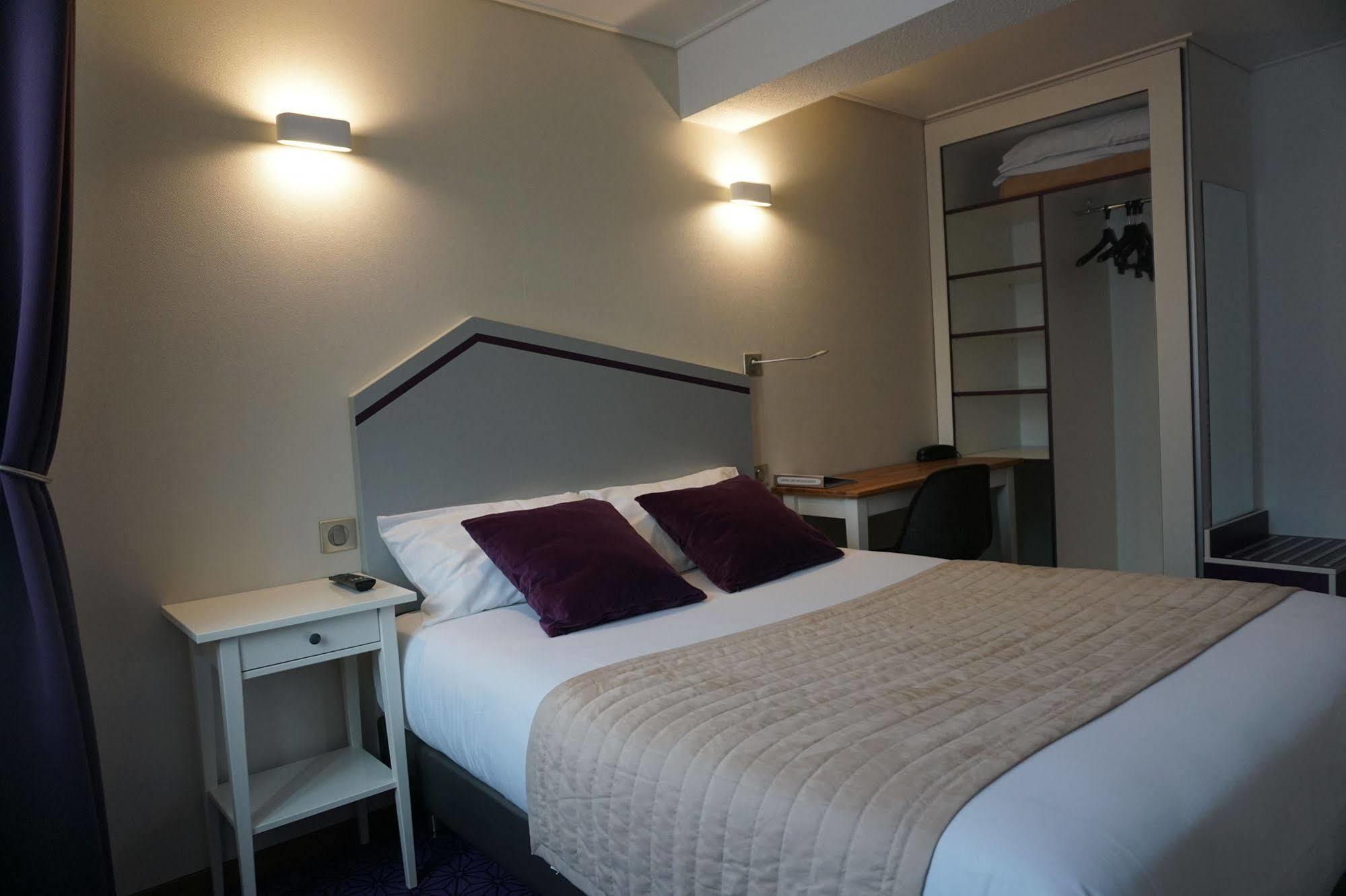 Logis Hotel Des Messageries Арбоа Екстериор снимка
